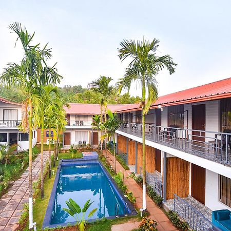 Fabhotel Morjim Bliss - 500M From Morjim Beach Exterior foto